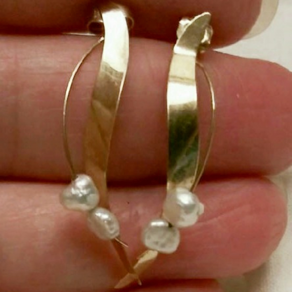 14K Gold + fresh water pearls earrings